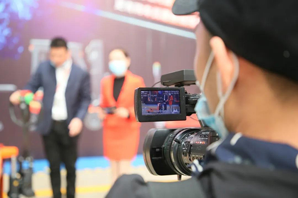 电动平衡重叉车 电动平衡重叉车