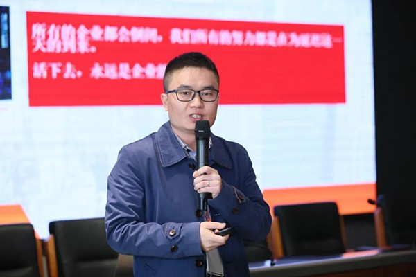 电动堆高车 电动堆高车